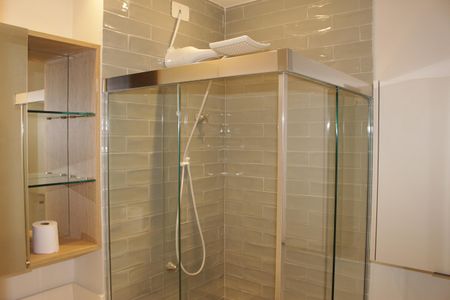 Banheiro de apartamento para alugar com 1 quarto, 27m² em Vila Buarque, São Paulo