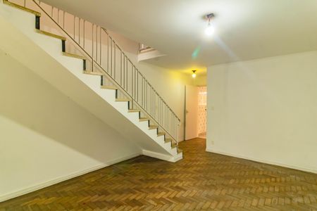 Casa para alugar com 3 quartos, 206m² em Parque Jabaquara, São Paulo