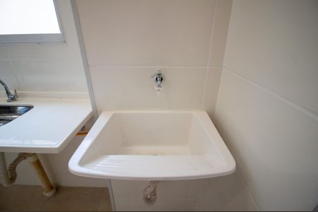 Apartamento para alugar com 42m², 2 quartos e 1 vaga Apartamento para alugar com 42m², 2 quartos e 1 vagaÁrea de Serviço