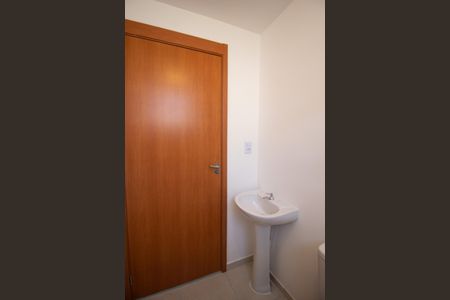 Apartamento para alugar com 42m², 2 quartos e 1 vaga Apartamento para alugar com 42m², 2 quartos e 1 vagaBanheiro Social