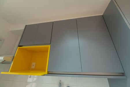 Cozinha de apartamento para alugar com 3 quartos, 75m² em Alphaville Empresarial, Barueri