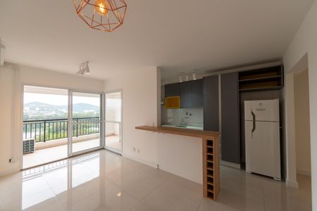 Sala de apartamento para alugar com 3 quartos, 75m² em Alphaville Empresarial, Barueri