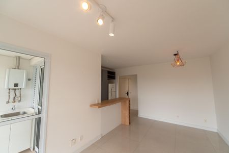 Sala de apartamento para alugar com 3 quartos, 75m² em Alphaville Empresarial, Barueri