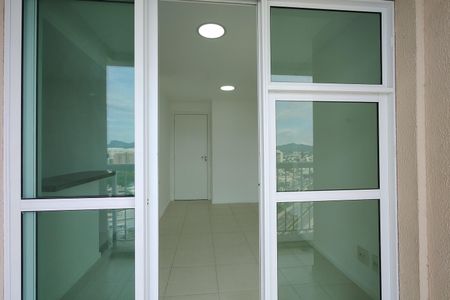 Apartamento para alugar com 60m², 2 quartos e 1 vagaVaranda
