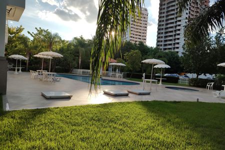 Apartamento para alugar com 60m², 2 quartos e 1 vagaÁrea comum - Piscina