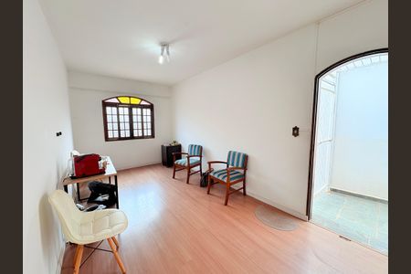 Sala de casa para alugar com 2 quartos, 85m² em Jardim Messina, Jundiaí