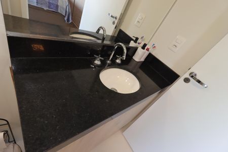 Apartamento à venda com 62m², 2 quartos e 2 vagasBanheiro da Suíte - Pia