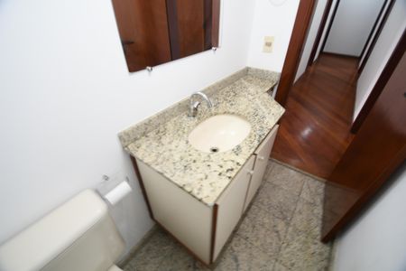 Apartamento à venda com 165m², 4 quartos e 2 vagasLavabo