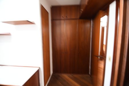 Apartamento à venda com 165m², 4 quartos e 2 vagasQuarto 2 - Suíte