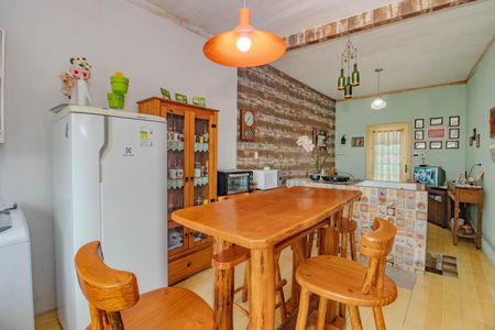 Casa à venda com 155m², 2 quartos e 2 vagasCozinha e Área de Serviço