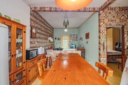 Casa à venda com 155m², 2 quartos e 2 vagasCozinha e Área de Serviço