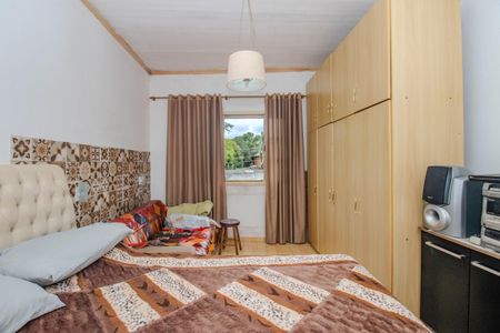 Quarto 2 de casa à venda com 2 quartos, 155m² em Vila Jardim, Porto Alegre
