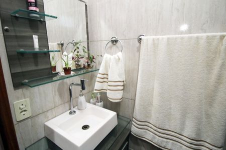 Casa à venda com 130m², 2 quartos e 1 vagaBanheiro Social