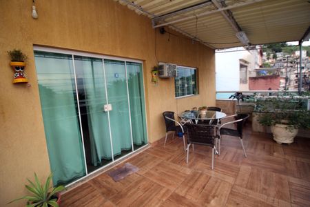 Casa à venda com 130m², 2 quartos e 1 vagaVaranda