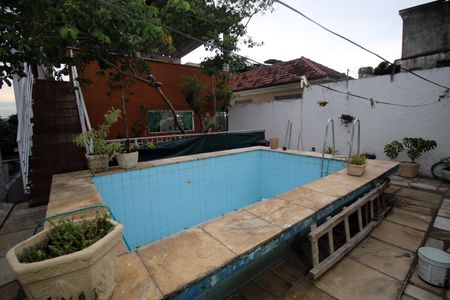 Casa à venda com 130m², 2 quartos e 1 vagaPiscina