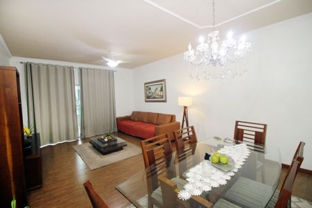 Sala de casa à venda com 2 quartos, 130m² em Penha Circular, Rio de Janeiro