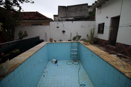 Casa à venda com 130m², 2 quartos e 1 vagaPiscina