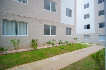 Sala - Vista de apartamento para alugar com 2 quartos, 43m² em Passo das Pedras, Porto Alegre