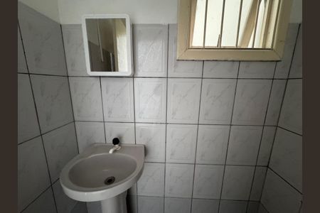 Banheiro de apartamento à venda com 2 quartos, 28m² em Centro, São Leopoldo