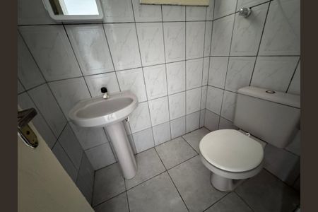 Banheiro de apartamento à venda com 2 quartos, 28m² em Centro, São Leopoldo