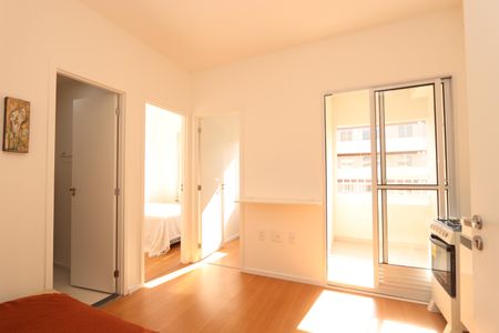 Sala / Cozinha de apartamento para alugar com 2 quartos, 30m² em Jardim Monte Kemel, São Paulo