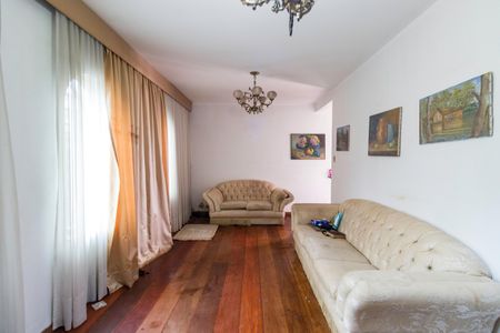 Casa para alugar com 2 quartos, 410m² em Jardim Morro Verde, São Paulo