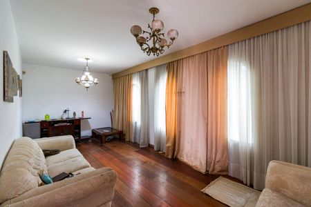 Casa para alugar com 2 quartos, 410m² em Jardim Morro Verde, São Paulo