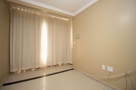 Quarto 2 de apartamento para alugar com 2 quartos, 47m² em Setor Habitacional Vicente Pires, Brasília