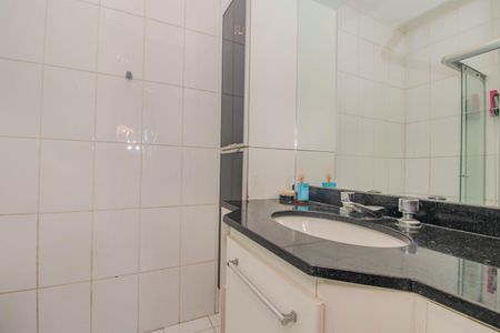 Casa de condomínio à venda com 128m², 3 quartos e 2 vagas Casa de condomínio à venda com 128m², 3 quartos e 2 vagasBanheiro Social