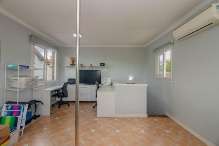 Casa de condomínio à venda com 128m², 3 quartos e 2 vagas Casa de condomínio à venda com 128m², 3 quartos e 2 vagasSótão / Escritório