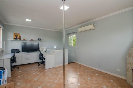 Casa de condomínio à venda com 128m², 3 quartos e 2 vagas Casa de condomínio à venda com 128m², 3 quartos e 2 vagasSótão / Escritório