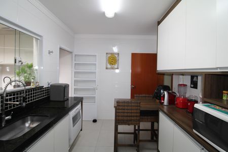 Casa à venda com 129m², 3 quartos e 2 vagasCozinha