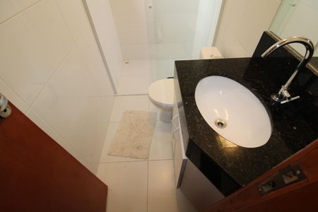 Casa à venda com 129m², 3 quartos e 2 vagasQuarto 1 - Banheiro