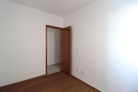 Quarto 1 de apartamento para alugar com 2 quartos, 44m² em Jardim Sul, Uberlândia