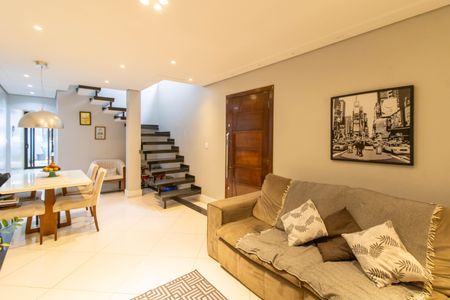 Sala de casa para alugar com 3 quartos, 187m² em Jardim Santa Clara, Guarulhos