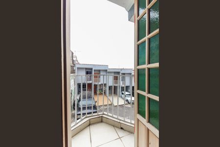 Varanda do Quarto 1 de casa de condomínio à venda com 2 quartos, 71m² em Vila Carmosina, São Paulo