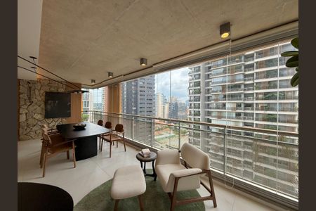 Varanda Integrada de apartamento à venda com 3 quartos, 167m² em Jardim das Acacias, São Paulo