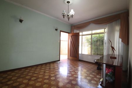 Sala de casa à venda com 3 quartos, 200m² em Vila Eldizia, Santo André