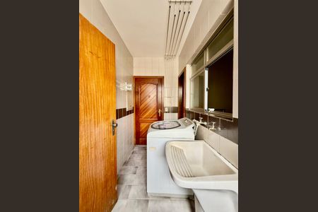 Apartamento à venda com 107m², 4 quartos e 2 vagasLavanderia