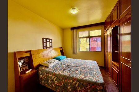 Apartamento à venda com 107m², 4 quartos e 2 vagasQuarto