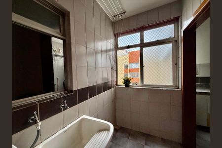 Apartamento à venda com 107m², 4 quartos e 2 vagasLavanderia