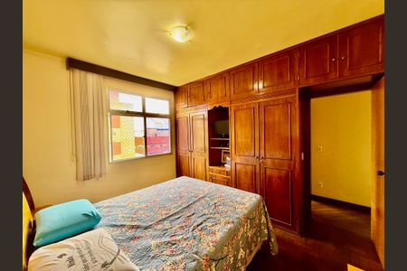 Apartamento à venda com 107m², 4 quartos e 2 vagasQuarto