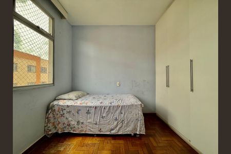 Apartamento à venda com 107m², 4 quartos e 2 vagasQuarto