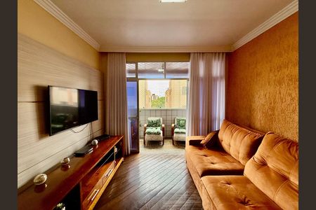 Apartamento à venda com 107m², 4 quartos e 2 vagasSala