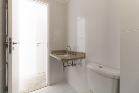 Apartamento à venda com 108m², 4 quartos e 3 vagas Apartamento à venda com 108m², 4 quartos e 3 vagasBanheiro da Suíte 1