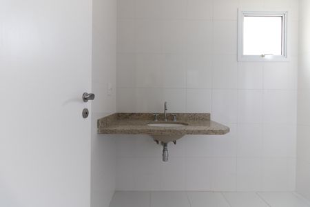 Apartamento à venda com 108m², 4 quartos e 3 vagas Apartamento à venda com 108m², 4 quartos e 3 vagasBanheiro da Suíte 2