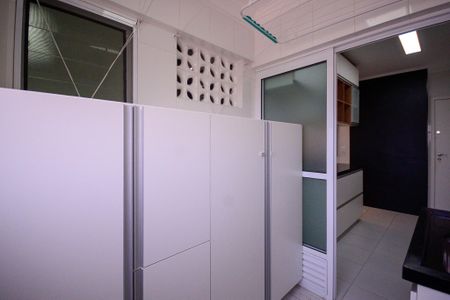 Apartamento à venda com 87m², 3 quartos e 2 vagas Apartamento à venda com 87m², 3 quartos e 2 vagasÁrea de Serviço