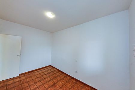 Quarto 1 de casa para alugar com 2 quartos, 75m² em Jardim Paraguacu, São Paulo
