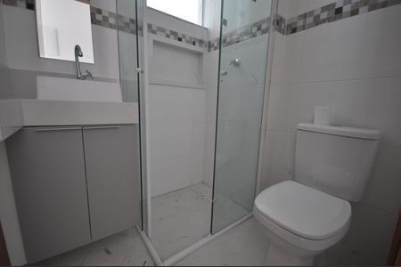 Banheiro de apartamento para alugar com 1 quarto, 30m² em Vila Mazzei, São Paulo