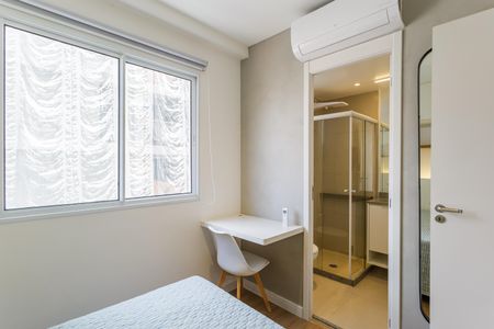 Suíte de apartamento para alugar com 1 quarto, 30m² em Vila Olímpia, São Paulo